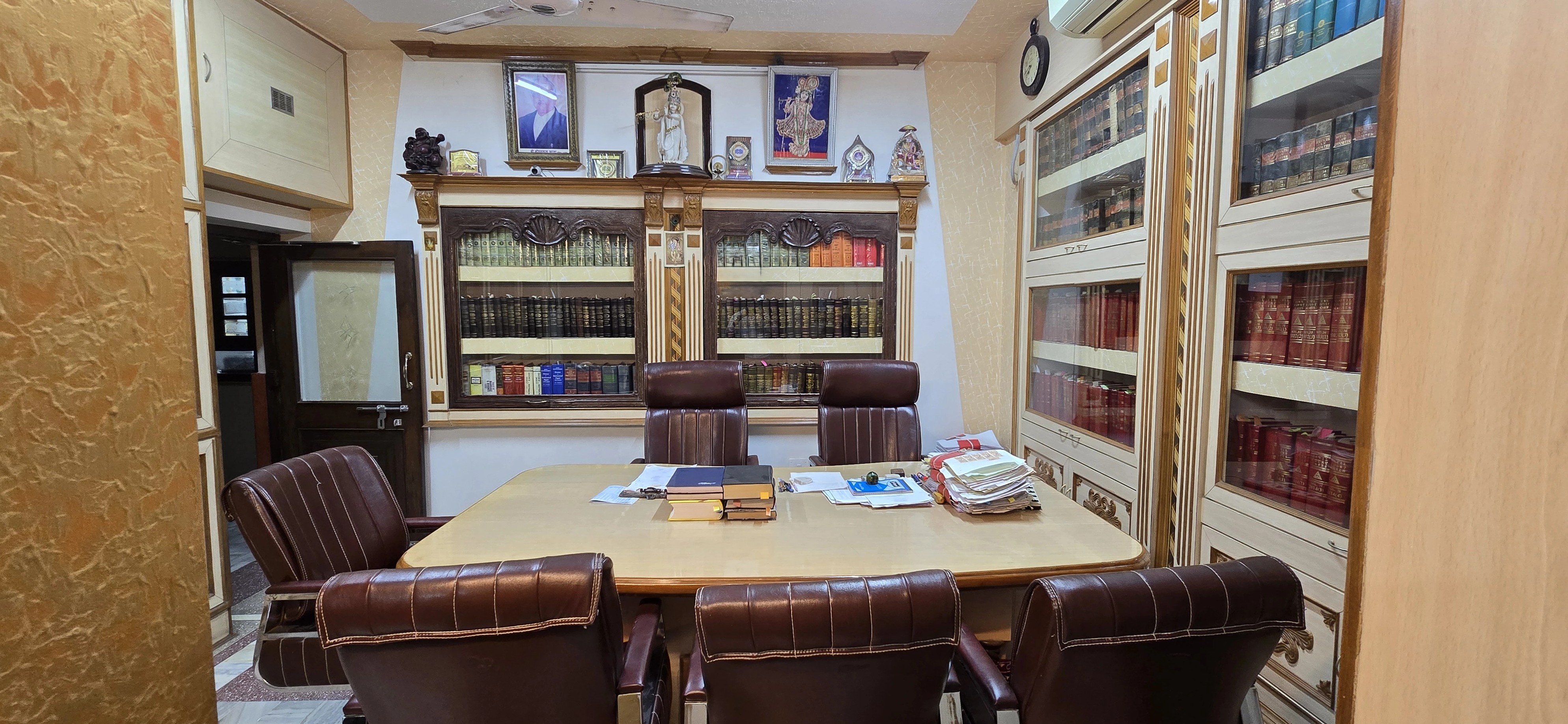 Chamber Interior 3